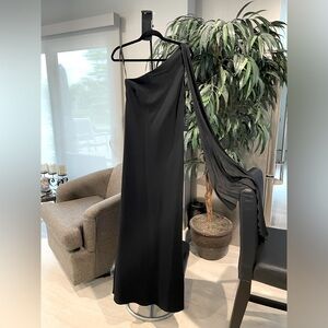 Gorgeous RALPH LAUREN Black formal dress. Size 4. NWT